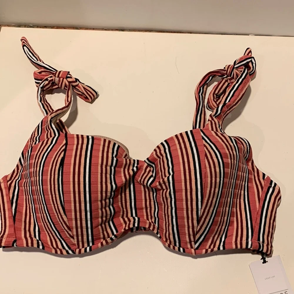 NWT Shade & Shore Swim Bralette